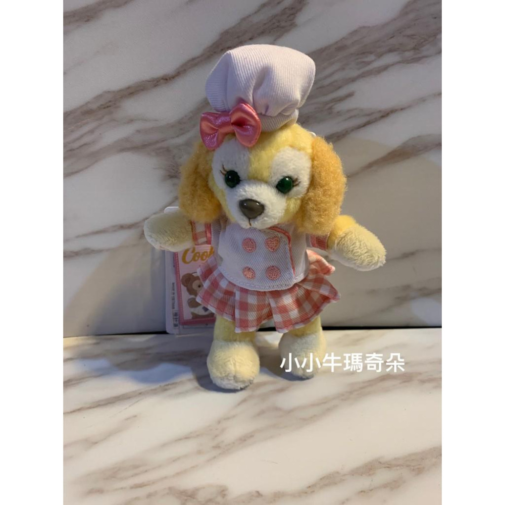 ~小小牛瑪奇朵~日本海洋迪士尼DUFFY達菲新朋友cookie ann 曲奇狗 廚師狗 站姿吊飾-細節圖2