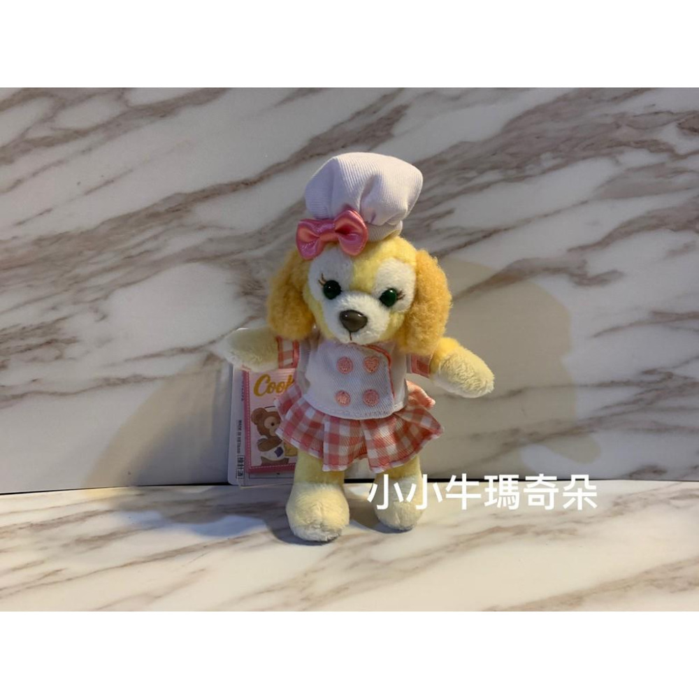 ~小小牛瑪奇朵~日本海洋迪士尼DUFFY達菲新朋友cookie ann 曲奇狗 廚師狗 站姿吊飾-細節圖3