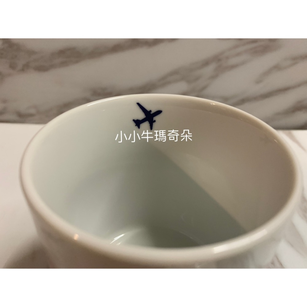 ~小小牛瑪奇朵~ANA日本全日空航空機窗造型陶瓷馬克杯-細節圖3