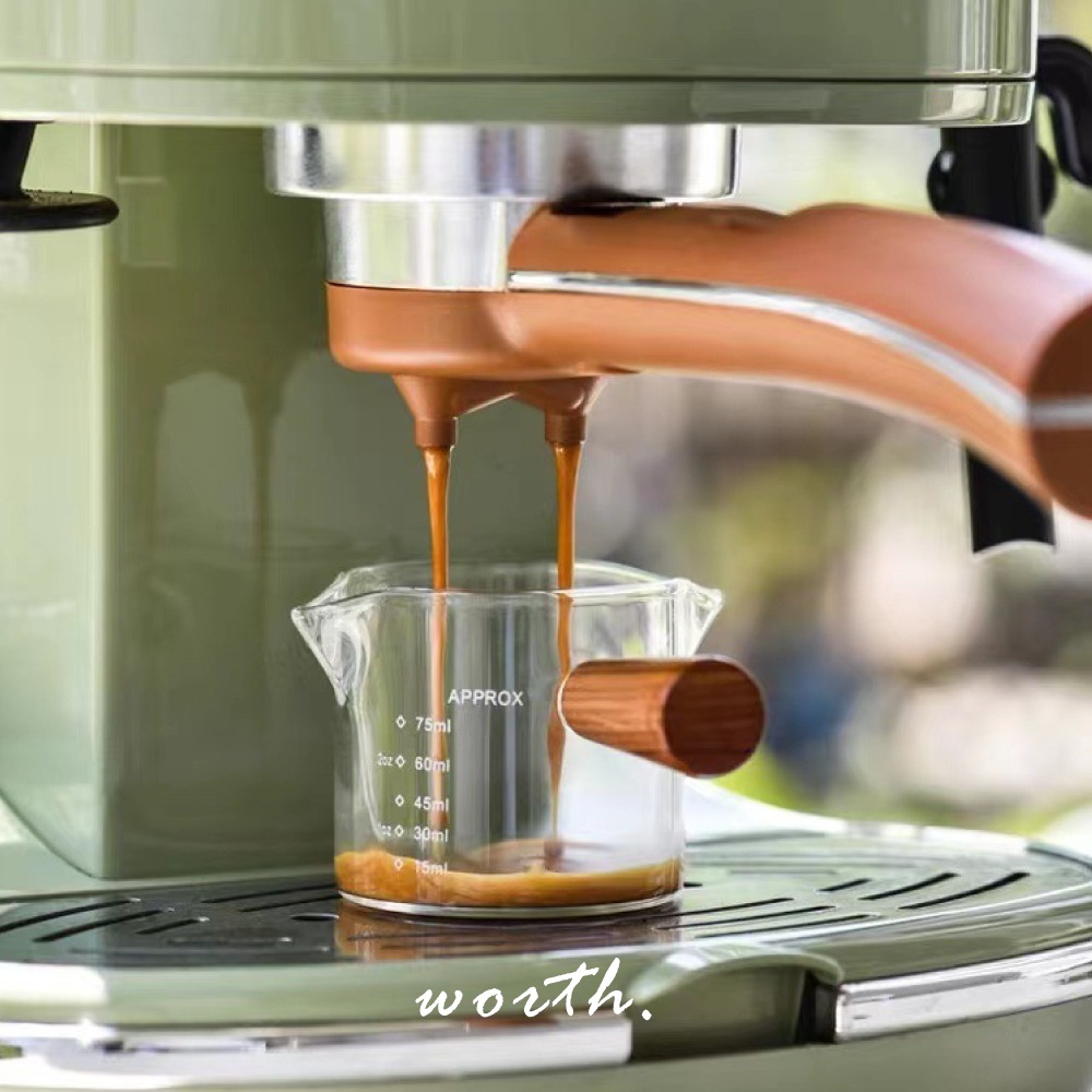 【渥思】玻璃木柄刻度小奶盅 咖啡萃取量杯-細節圖4