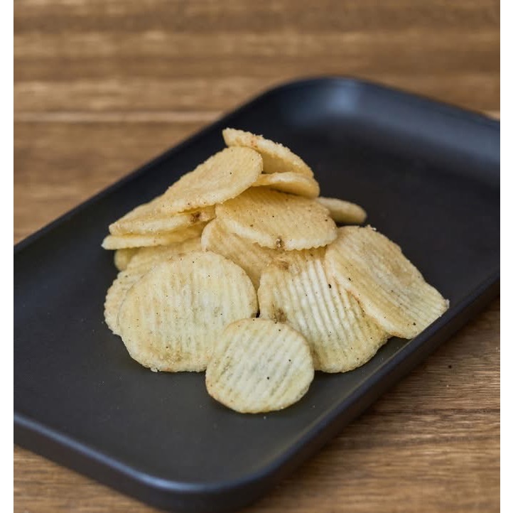 Pay Me世界代購～🇯🇵  🥔 Calbee 無限洋芋片｜香蒜雞汁風味（限定包裝）-細節圖2