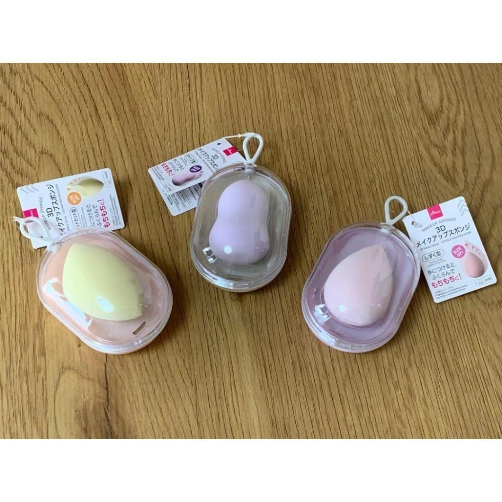 現貨《玩具魔王》日本大創 DAISO 美妝蛋 棉花粉撲 葫蘆 水滴 斜切 轉蛋 扭蛋 曬娃包 化妝 粉撲 海綿 徽章-細節圖2
