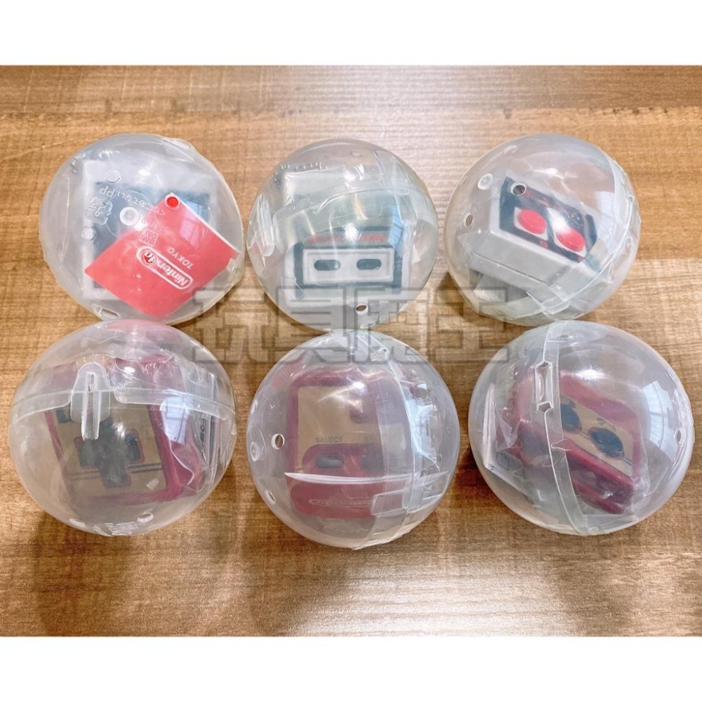 現貨《玩具魔王》日本 任天堂 限定 Nintendo 東京 大阪 紅白機 NES 灰機 搖桿 扭蛋 轉蛋 吊飾 整套-細節圖6
