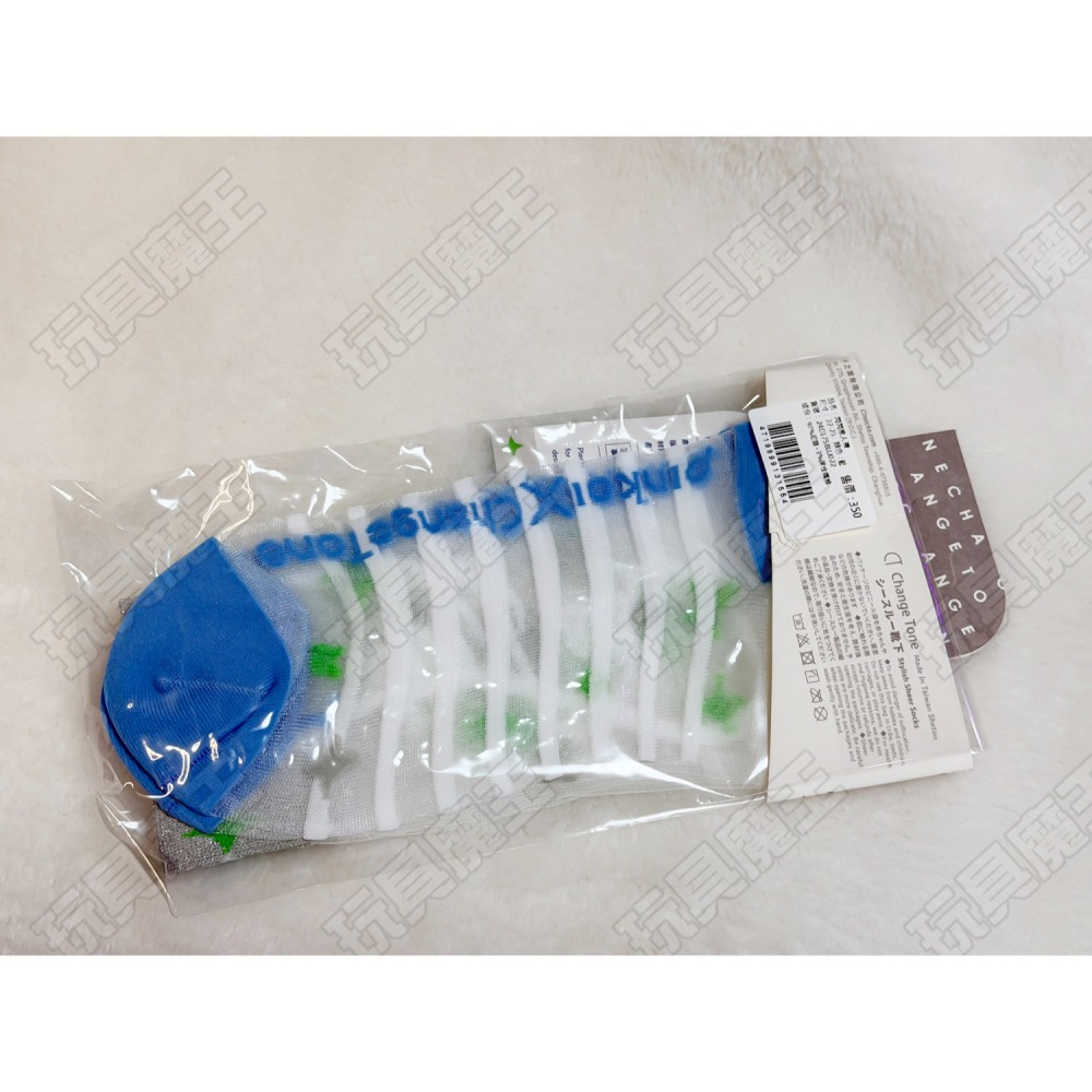 現貨 聯名 Pinkoi 閃閃惹人襪 藍 透明 穿搭 襪子 透膚 絲襪 玻璃襪 中筒襪 日系 繡圖 甜美 可愛 聖誕-細節圖2