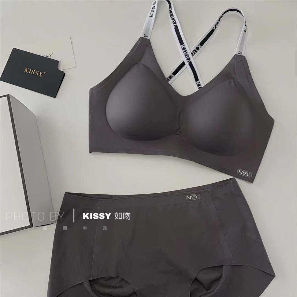 24HR 出貨🚚現貨不必等🌸RUWEN如吻KISSY🔥經典運動款-細節圖4