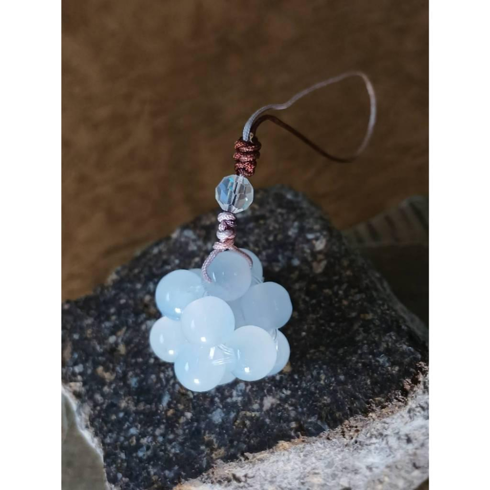 手作水晶珠球手機吊飾｜冰透白果珠吊飾｜手工編織水晶掛飾-細節圖2