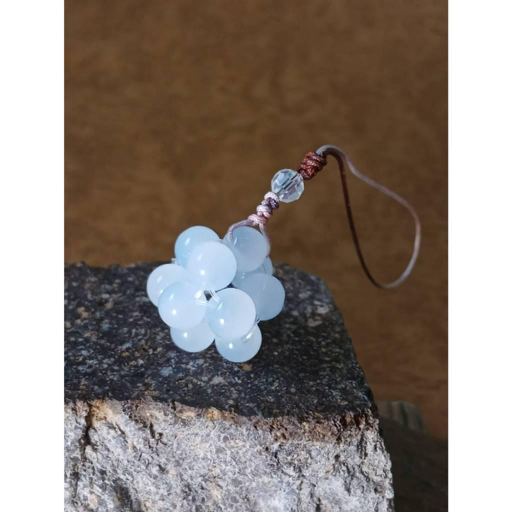 手作水晶珠球手機吊飾｜冰透白果珠吊飾｜手工編織水晶掛飾-細節圖3