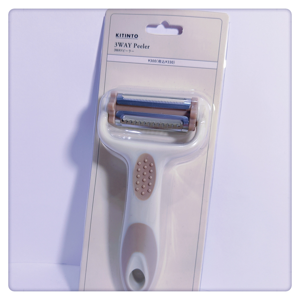 (現貨) 3COINS 水果削皮刀 削皮器 刨刀 削皮刀【米猴小舖】-細節圖2