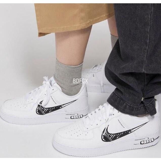 56號 限時特惠❥ Nike Air Force 1 白黑 白藍 手繪 塗鴉 彩繪 休閒鞋手繪圖稿 CW7581-101-細節圖7