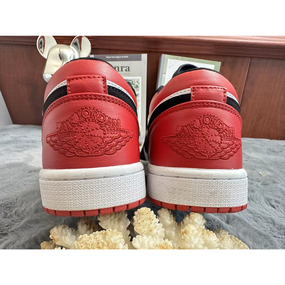 DUNK Air Jordan 1 low 黑白紅 麂皮 荔枝皮纹  休闲鞋 运动鞋-細節圖3