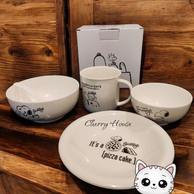 Snoopy 夢時代來店禮 史努比 連帽毯 後背包 摺疊傘 雨傘 野餐墊 陶瓷餐具5件組 購物袋 隨身包 披毯-細節圖9