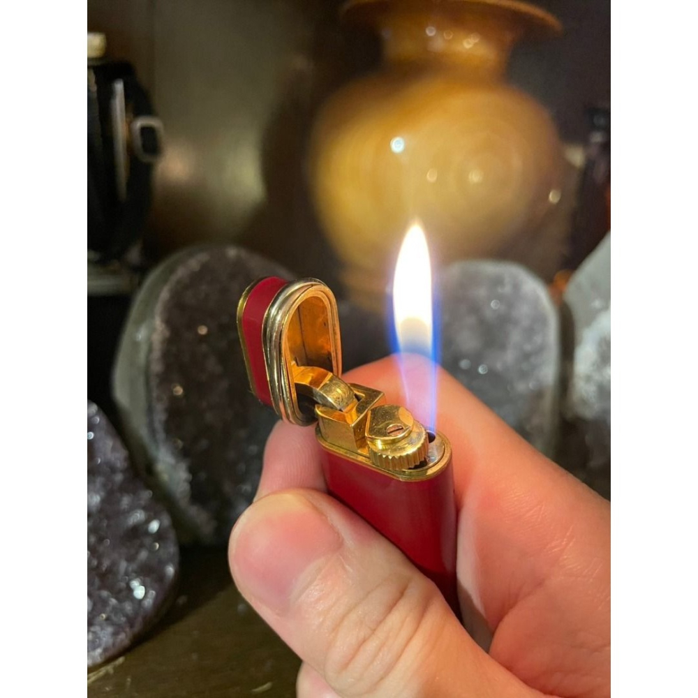 (法國名牌精品）CARTIER 卡蒂亞 黃銅 酒紅色 三環 K金 瓦斯打火機 （灌瓦斯非煤油）-細節圖7