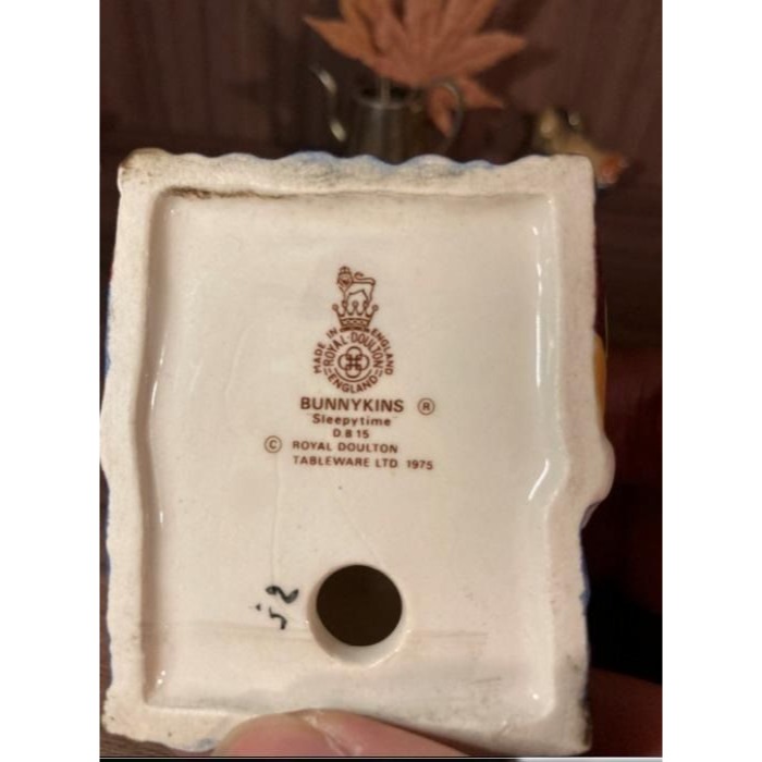英國名瓷-Royal Doulton-睡覺小兔瓷偶-細節圖4