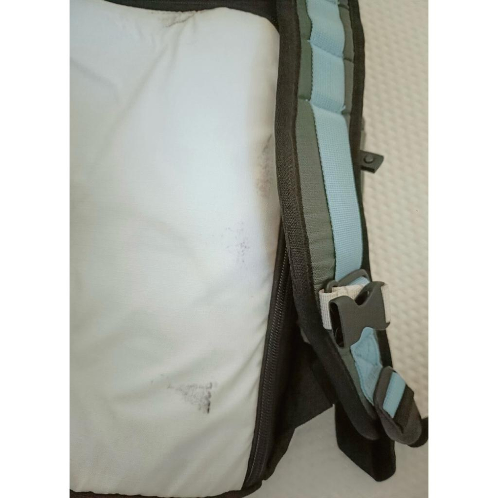 二手滑雪大牌Gravis Shadow Backpack後背包-細節圖3