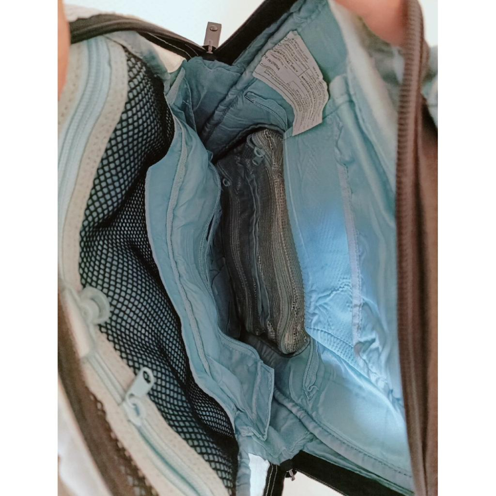 二手滑雪大牌Gravis Shadow Backpack後背包-細節圖4