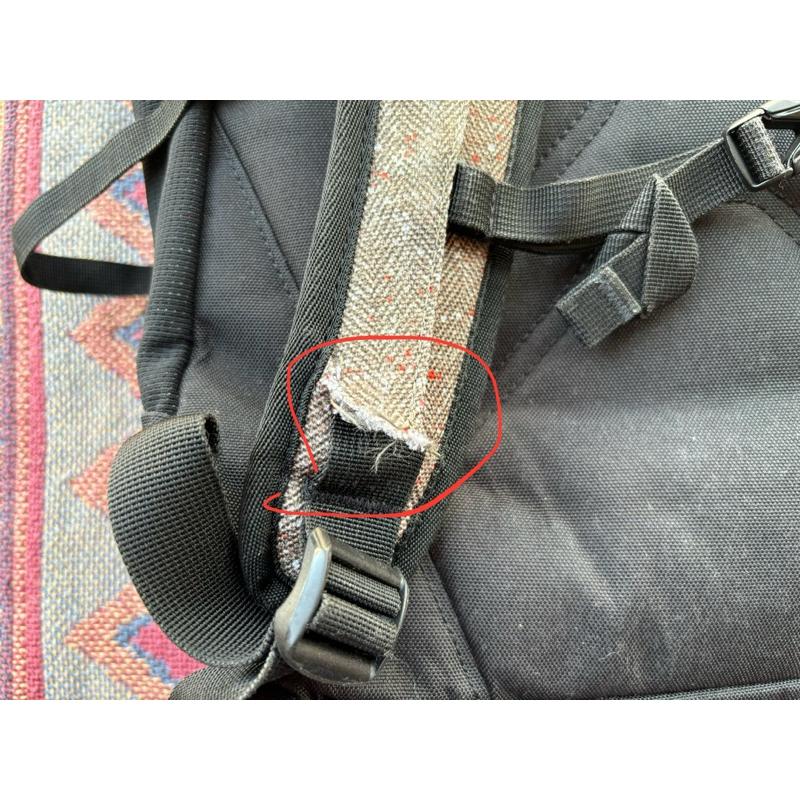 二手滑雪大牌Burton Prospec 21L 背包-細節圖4