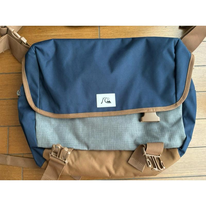 二手沖浪滑雪大牌Quiksilver郵差包-細節圖2