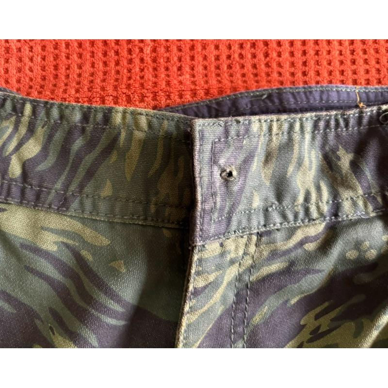 【D2】二手西海岸滑板大牌Emerica迷彩短褲 SZ 32-細節圖2