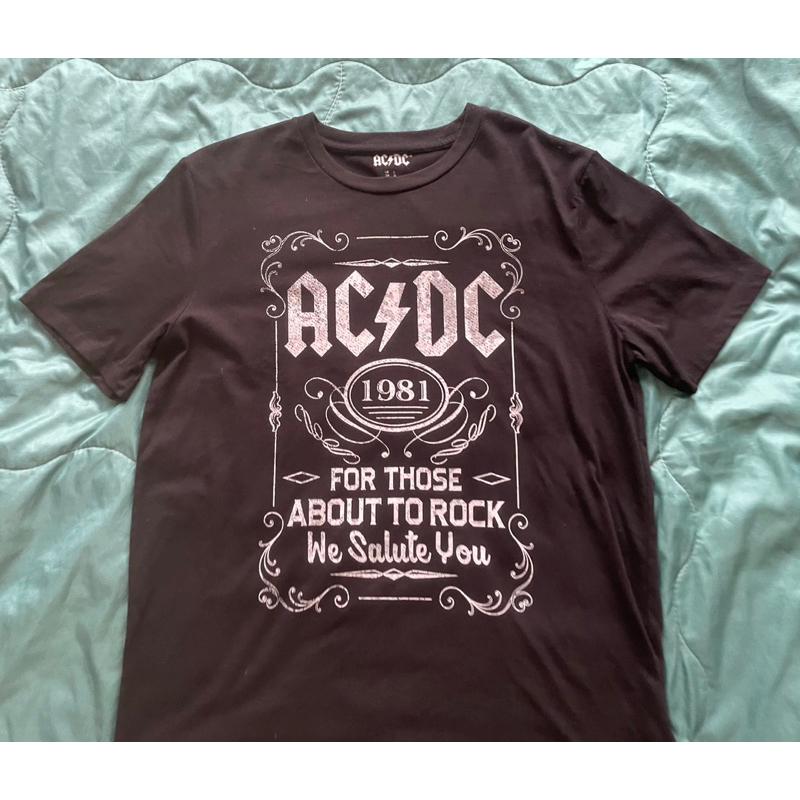 【A4】二手AC/DC官方短T  SZ L-細節圖2