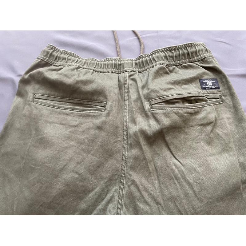 二手紐西蘭購回滑板大牌DC軍綠色縮口褲  SZ S-細節圖6