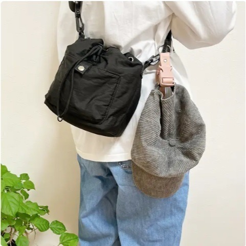 日本3coins 多功能扣掛 外套掛 夾克掛  外套掛環 夾克掛環 萬用扣環 調整掛環-細節圖4