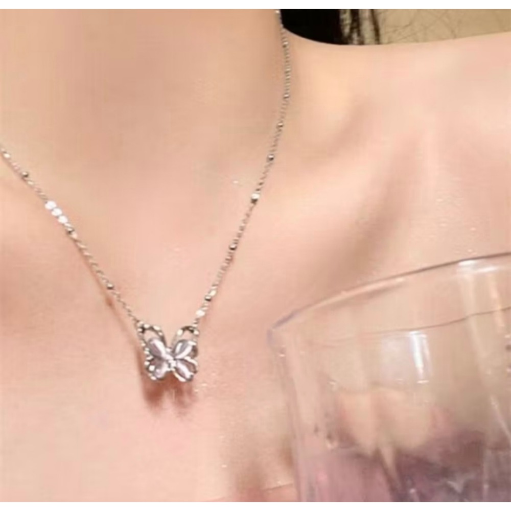 草莓蝴蝶項鍊-細節圖2