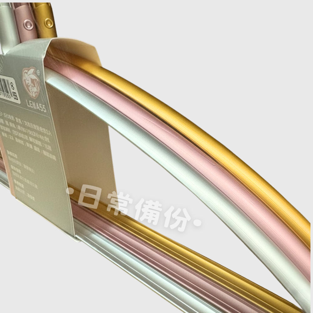 粉彩小兔 太空鋁無痕衣架 3入 圓肩無痕設計 寬版型 超輕巧 無痕衣架 衣架 曬衣架 掛衣架 衣服收納 曬衣服 晾衣服-細節圖4