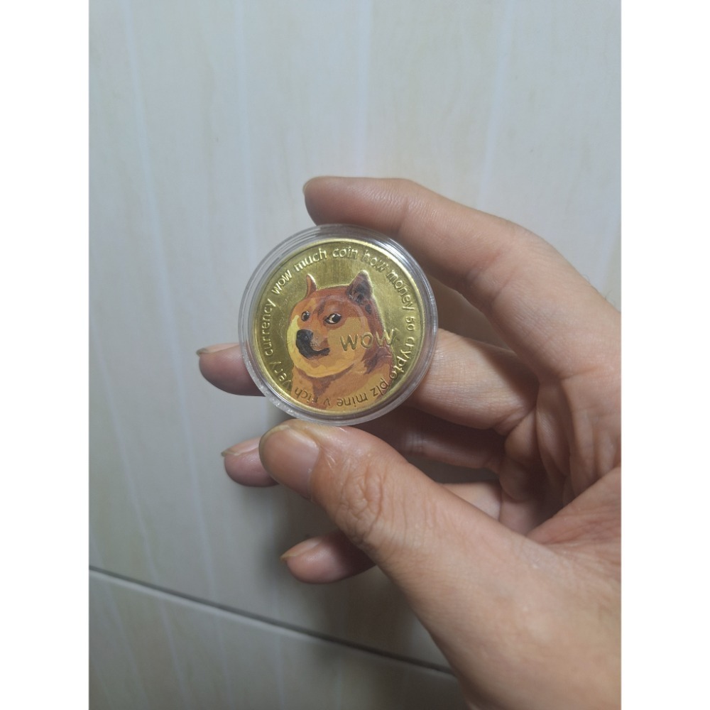 加密貨幣 紀念幣 狗狗幣 Doge 虛擬貨幣 實體紀念幣 金色 彩色 小狗 伊隆馬斯克-細節圖2