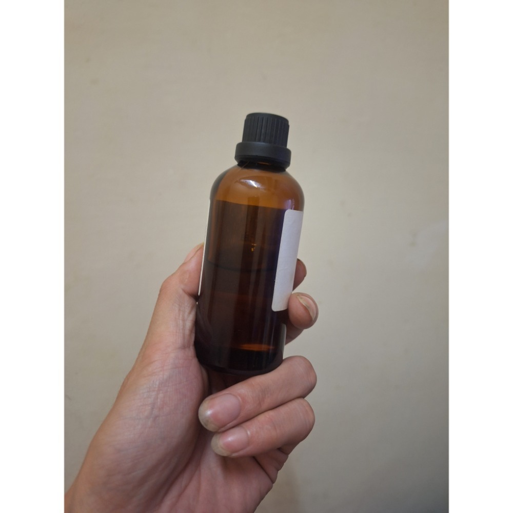 女巫手作61●手工花草浸泡油 高比值1:1 聖約翰 薰衣草 雷公根 紫草根 金盞花 洋甘菊 勘巴草 甜杏仁-細節圖3