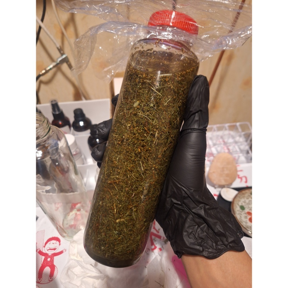 女巫手作62●手工花草浸泡油 大罐600ml 高比值1:1 有現貨也可預購，聖約翰 薰衣草 雷公根 紫草根 金盞花-細節圖3