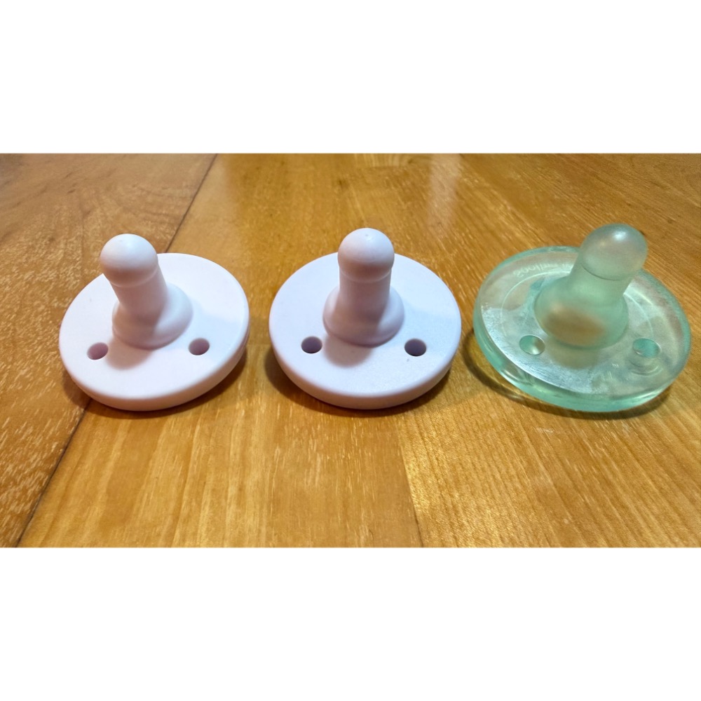 缺口奶嘴4個 圓形1個 紫色2個 奶瓶4個兩種蓋子-細節圖5