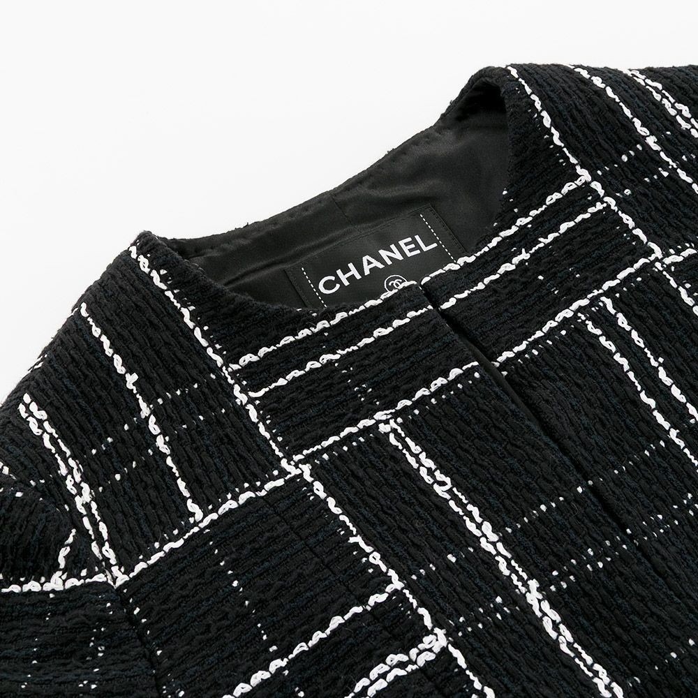 Chanel 線條格紋粗花呢大衣(黑/白線條)-細節圖4