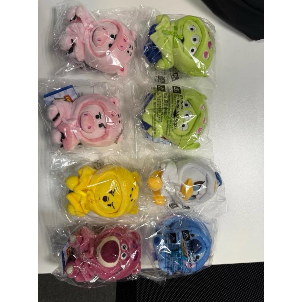 香港 711 新品 披風 萬聖節🎃  三眼怪 草莓熊 小熊維尼 吊飾 pvc小包 娃娃-細節圖2