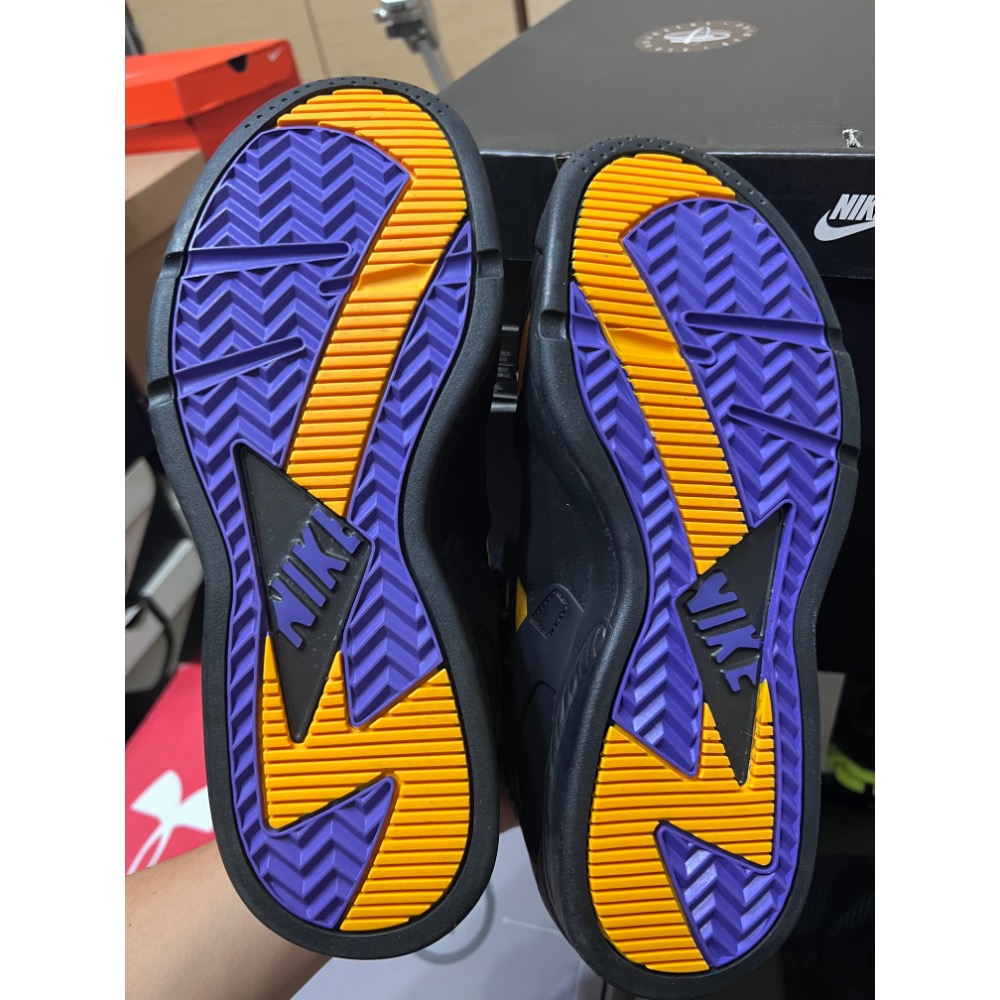 【極新二手】Nike Air Flight Huarache 湖人客場 FD0188-001 US8.5 復古籃球鞋-細節圖10
