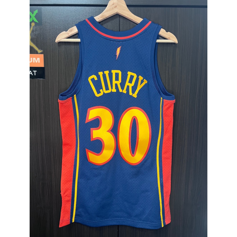 【全新含吊】Mitchell & Ness 勇士隊 Curry 復古球衣 S號 菜鳥年-細節圖4