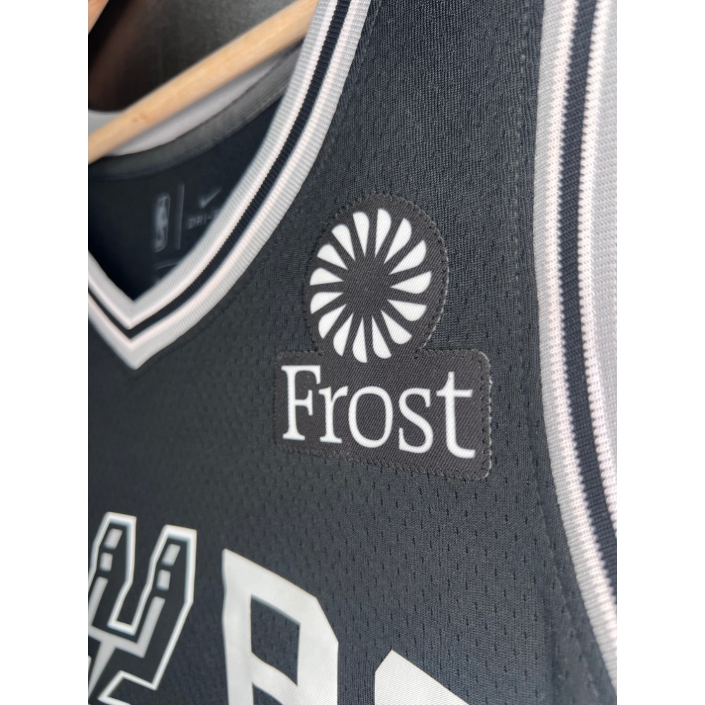 【全新含吊牌】Nike NBA 馬刺隊 Kawhi Leonard #2 Swingman 球衣 L號 帶贊助標絕版-細節圖3