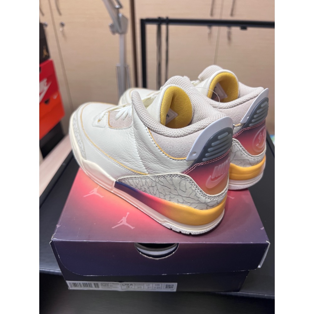 【全新現貨】J Balvin x Jordan 3 聯名童鞋 3Y 夕陽漸層 麥德林笑臉-細節圖4