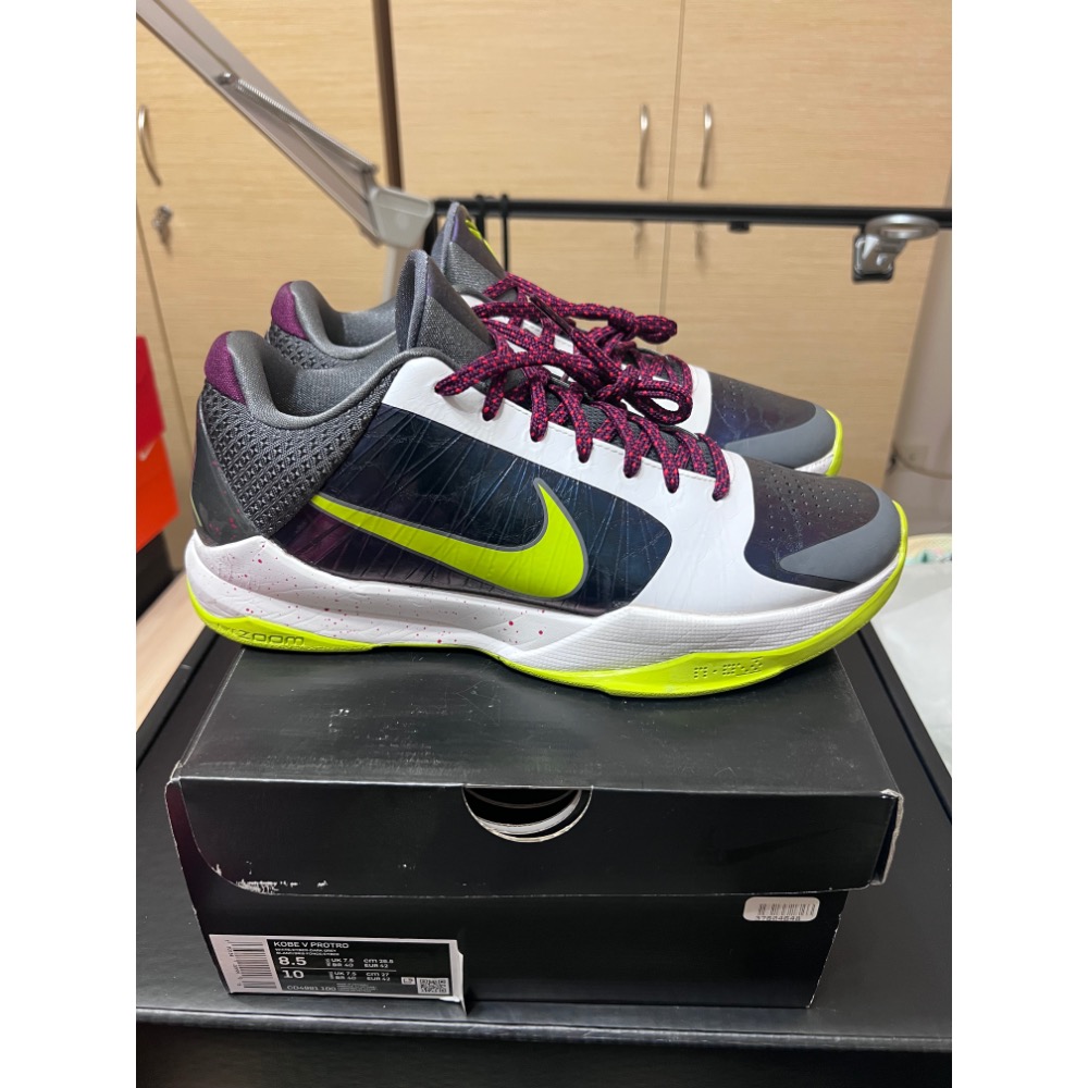 【二手實戰】Nike Kobe 5 Protro Chaos 小丑 US8.5 經典混亂配色 聖誕大戰-細節圖3