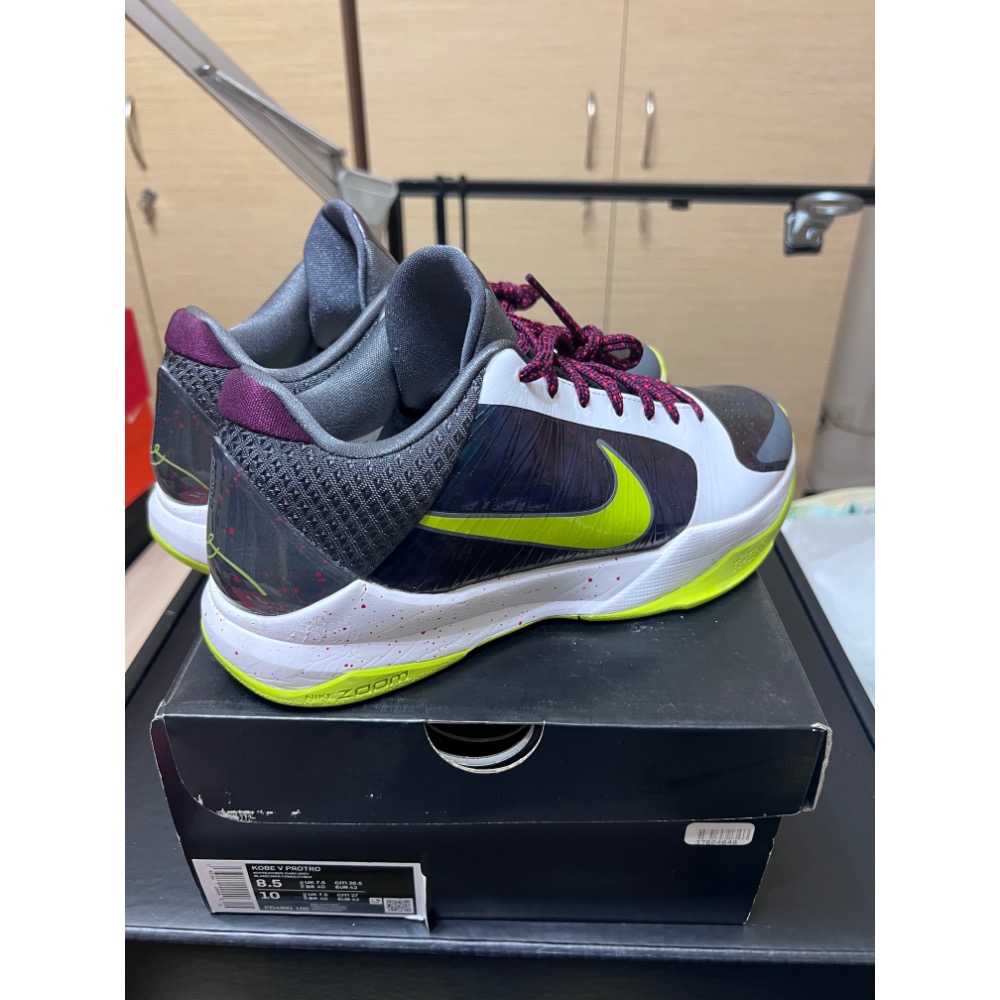 【二手實戰】Nike Kobe 5 Protro Chaos 小丑 US8.5 經典混亂配色 聖誕大戰-細節圖4