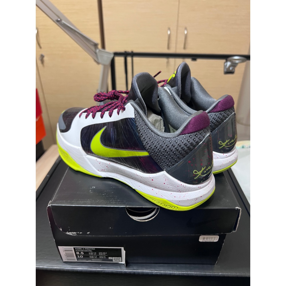 【二手實戰】Nike Kobe 5 Protro Chaos 小丑 US8.5 經典混亂配色 聖誕大戰-細節圖6