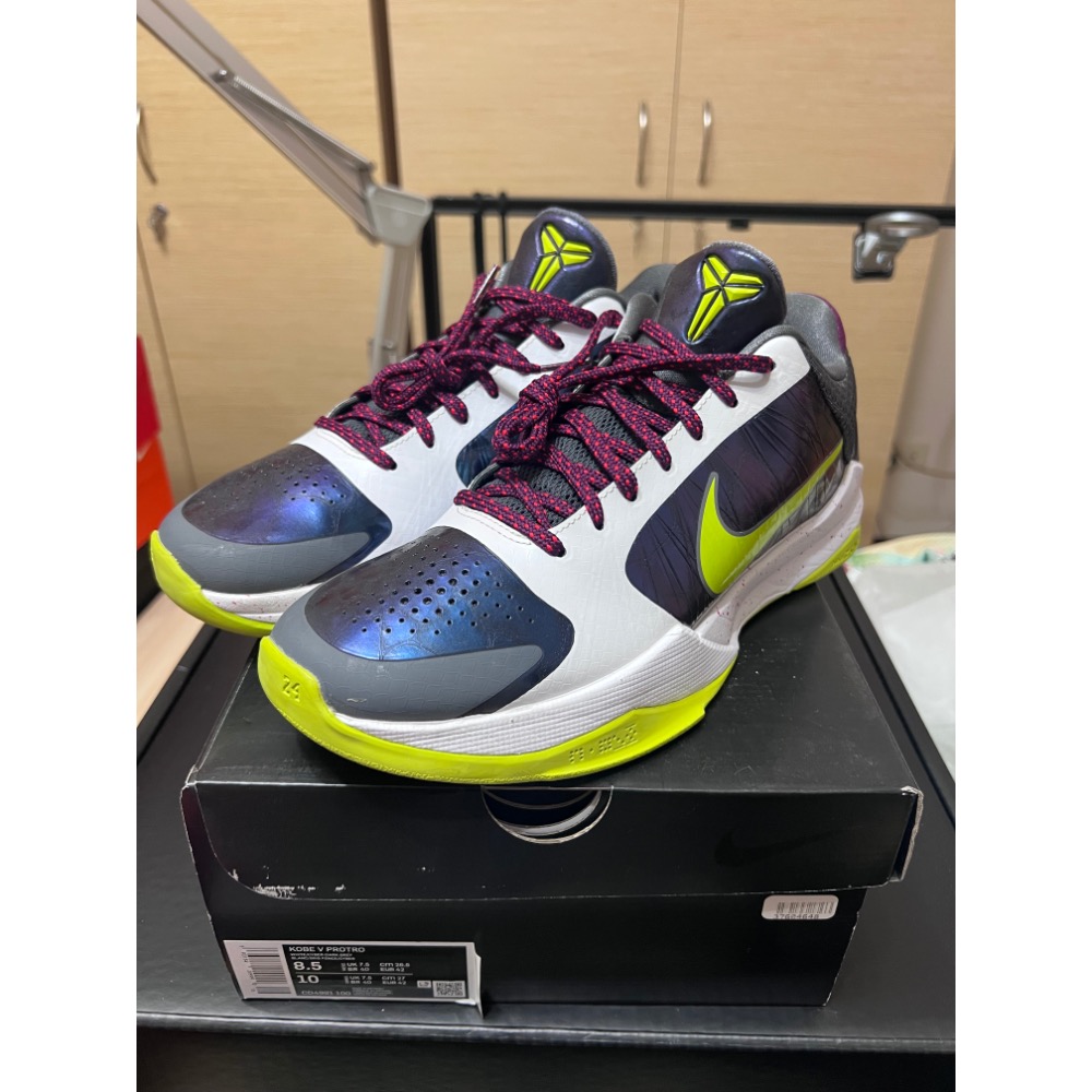 【二手實戰】Nike Kobe 5 Protro Chaos 小丑 US8.5 經典混亂配色 聖誕大戰-細節圖8