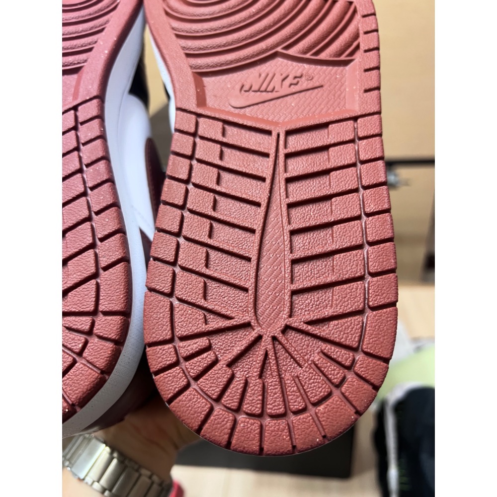 【大尺碼二手】Air Jordan 1 Mid Dark Pony 酒紅 US13 超值價-細節圖11