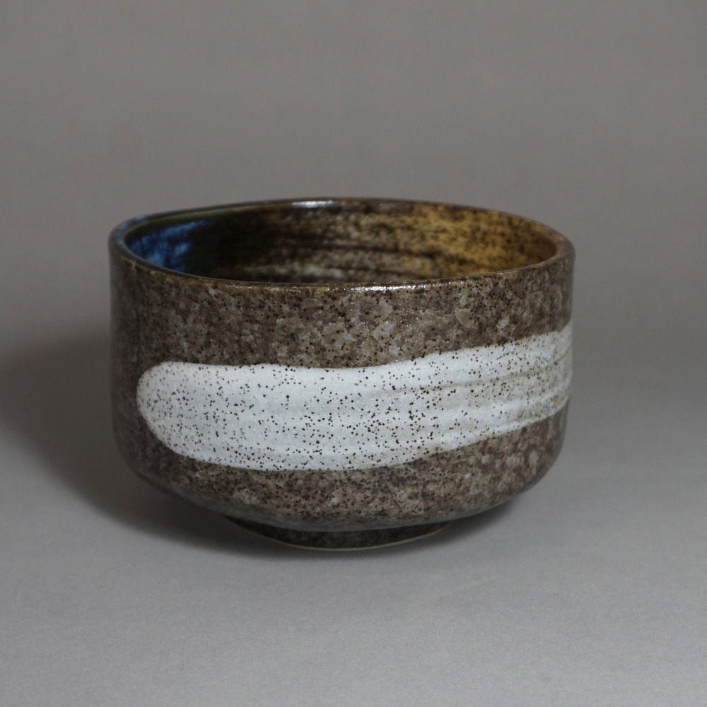 日本 西庵窯 美濃燒 經典 白刷毛 抹茶碗 茶碗 (附紙盒) 茶盞 窯燒 日式 陶器 全新品 日本製抹茶道具 宋代點茶-細節圖2