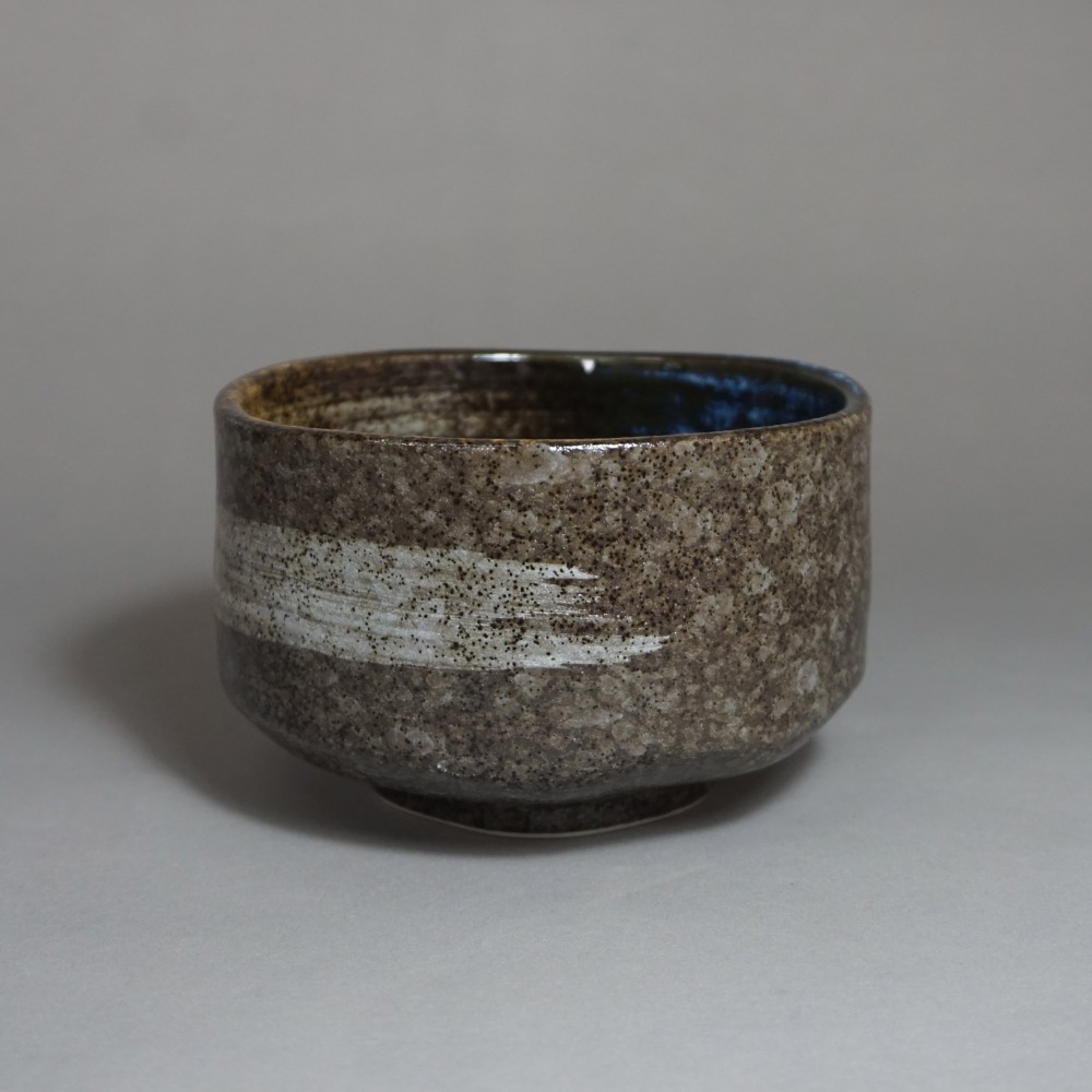 日本 西庵窯 美濃燒 經典 白刷毛 抹茶碗 茶碗 (附紙盒) 茶盞 窯燒 日式 陶器 全新品 日本製抹茶道具 宋代點茶-細節圖6