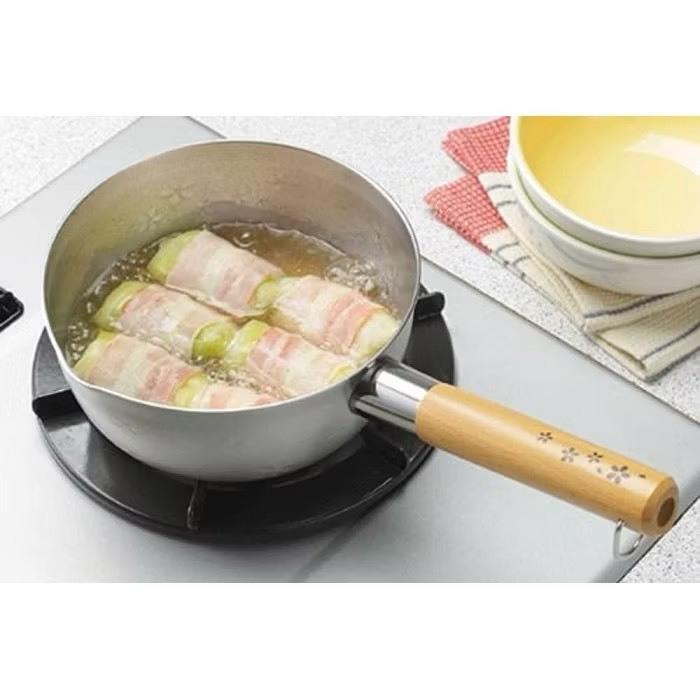 悅荃 雪平鍋 日本製【下村企販】SAKURA 18cm 櫻花雪平鍋-細節圖2
