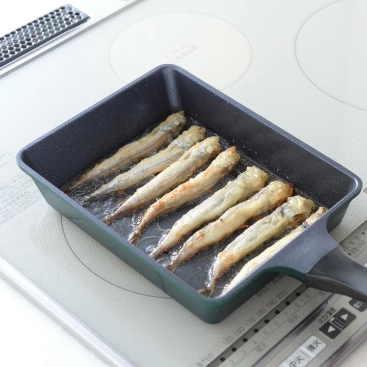 悅荃【Arnest】Bellfina 輕量方形不沾鋁合金煎鍋 附鍋蓋 煎餃鍋 日本煎鍋 煎鍋-細節圖4