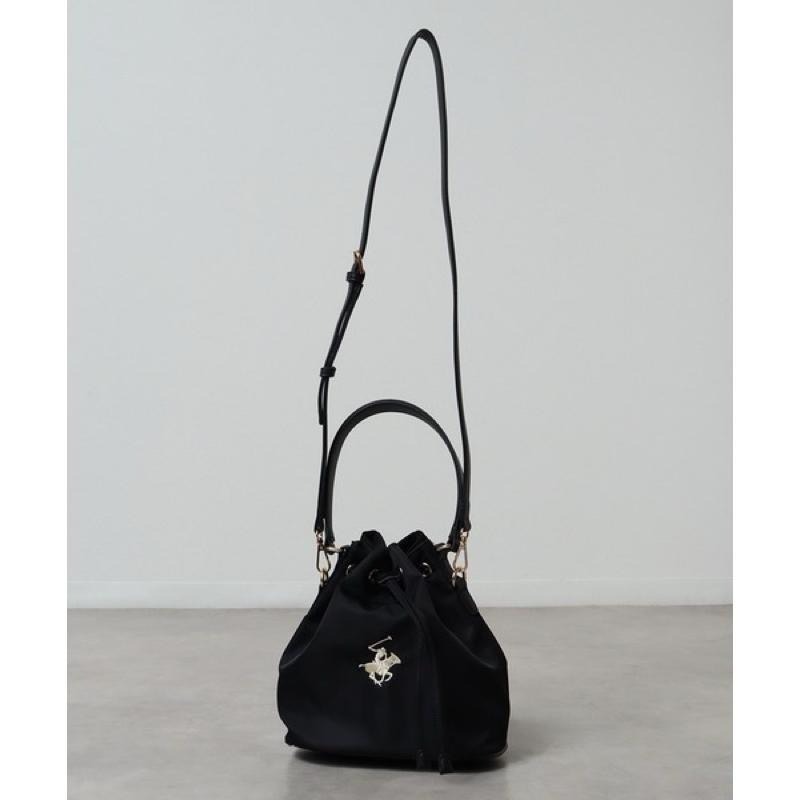 日本代購🇯🇵 Beverly Hills Polo Club馬球標誌刺繡2WAY尼龍水桶包 抽繩包 束口包-細節圖4