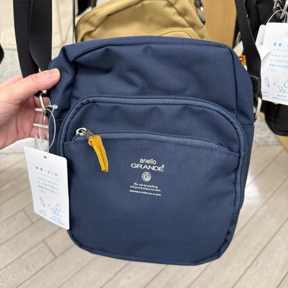 日本代購🇯🇵 anello Grande 防潑水輕量單肩包 防盜多功能斜背包迷你肩背包直立式收納包 GTM0456-規格圖9