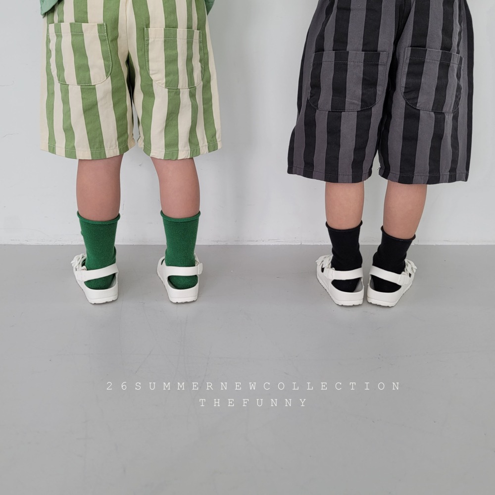 現貨 在台現貨 正韓童裝 the funny  線條拚色短褲-細節圖9