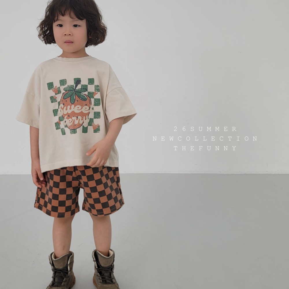 現貨 在台現貨 正韓童裝 the funny 草莓格子短T-細節圖9